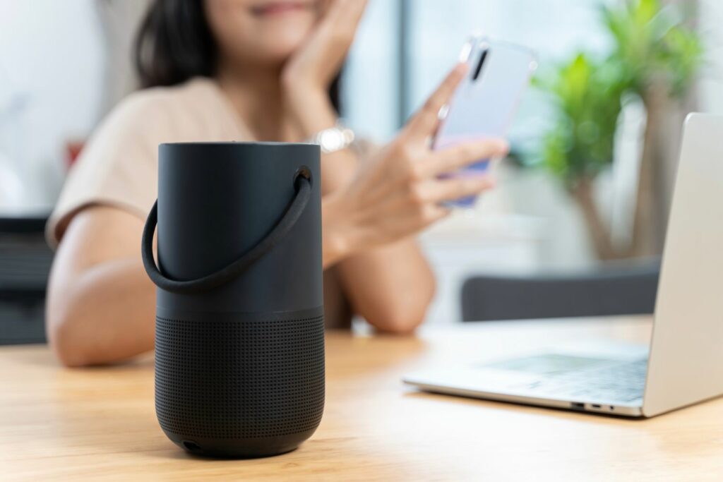 Wi-Fi und Bluetooth Lautsprecher